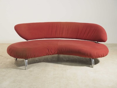 Image Design sofa, seat and back with red fabric covers, chrome-plated metal legs, asymmetrical shape, freestanding, approx. 75x200x107 cm