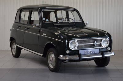 Image Renault R4, first registered 03/1968, mileage read 65,269 km, MOT expired, historic registration, 19 kW/25 PS, manual transmission, green exterior, black fabric interior, owner's manual, last inspection with 65,143 km, invoice available