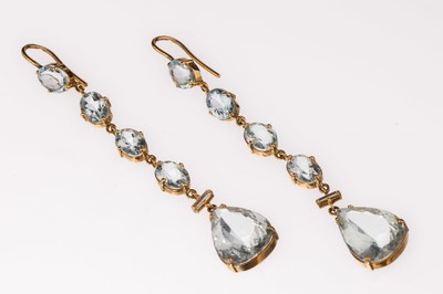 Image Pair of 18 kt gold aquamarine earrings