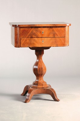 Image Sewing table, Biedermeier, around 1840, walnut veneer, thread inlays, 2 drawers, with sewing interior division, approx. 75 x 56 x 43 cm, condition 2-3