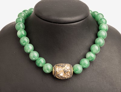 Image Jade necklace with diamond roses
